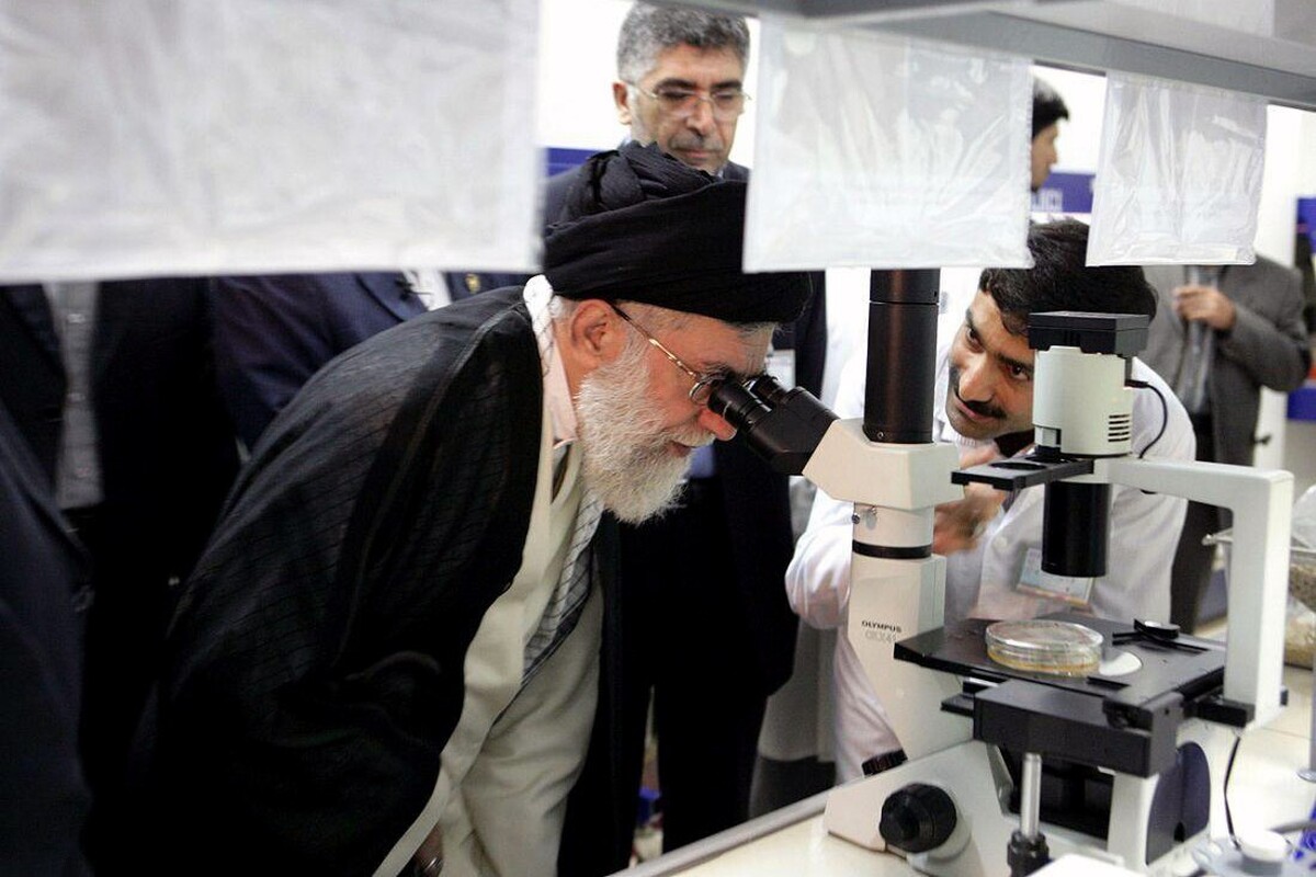 «علم و فناوری» کلیدواژه مهم رهبری در سال ۱۴۰۲  از پیشرفت‌های ایران در نانو و زیست فناوری تا حمایت از دانش‌بنیان‌ها