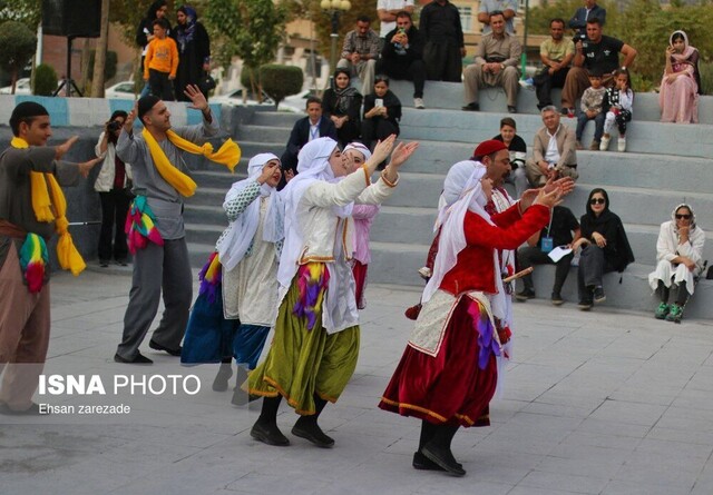 مریوان، میزبان اجرای هنرمندان تئاتر اروپا و آسیا+ عکس